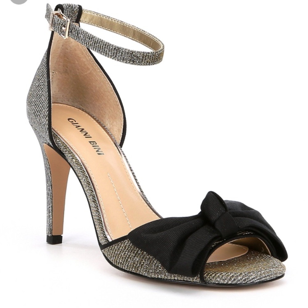 🔥🆕 Gianni  Bini sparkle shoes🔥